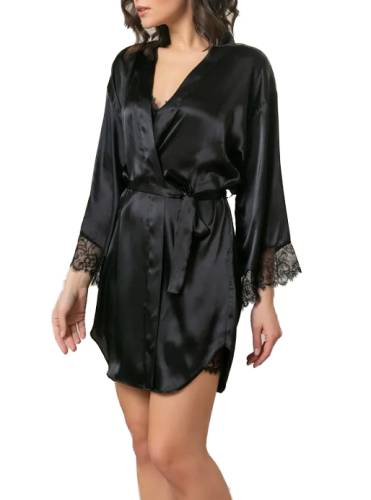 Жалаңаш жігіттер әртістерге суретке түседі